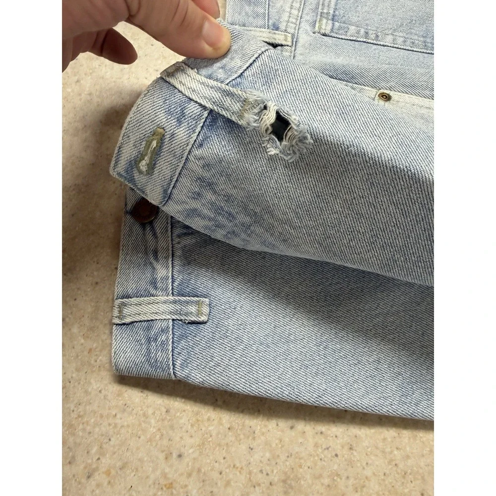 Levi's Jeans Mens 48x32 Light Wash Blue Distressed Relaxed Fit Denim Big Tall